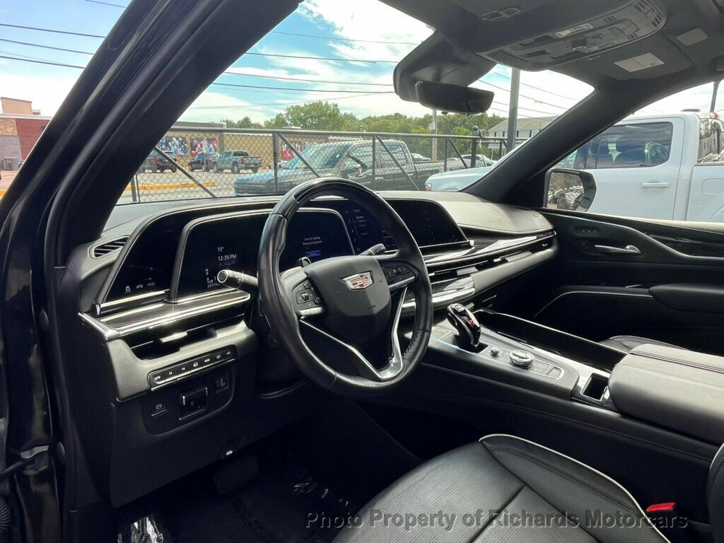 2022 Cadillac Escalade Sport photo 13