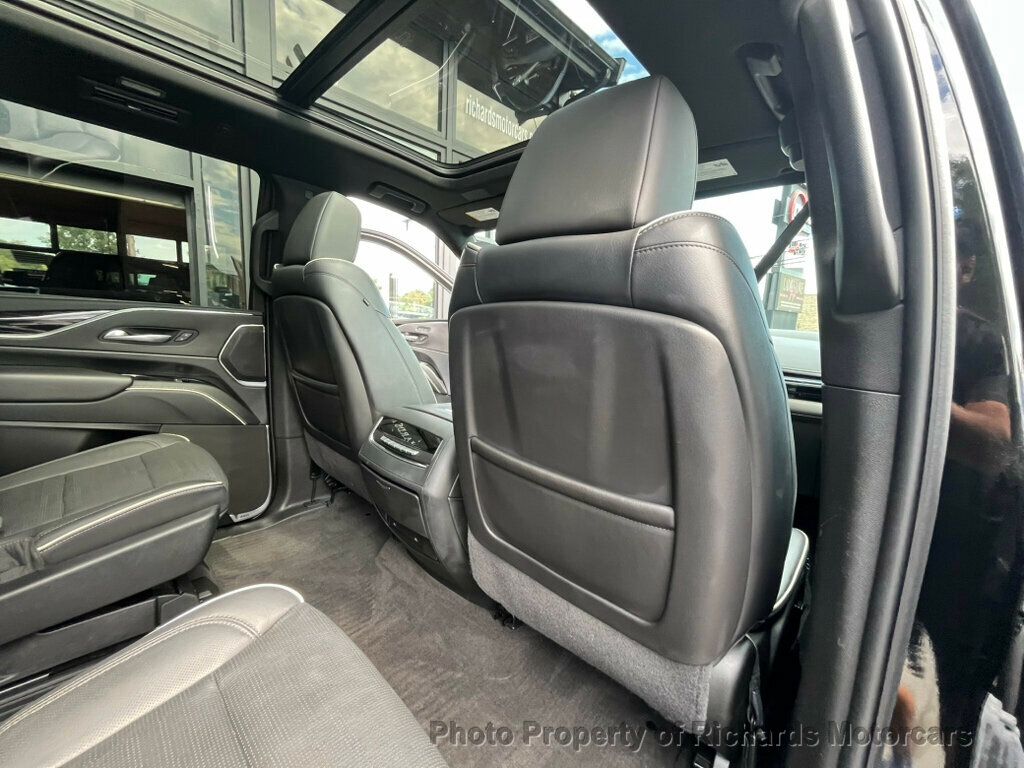 2022 Cadillac Escalade Sport photo 22