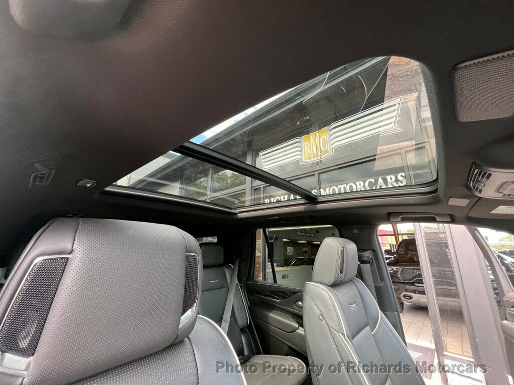 2022 Cadillac Escalade Sport photo 26
