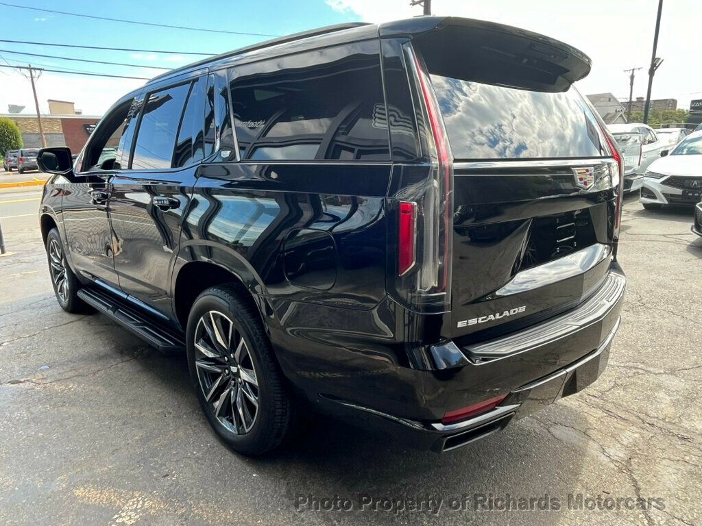 2022 Cadillac Escalade Sport photo 6