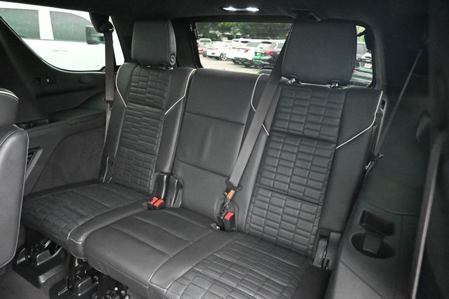 2022 Cadillac Escalade 4WD 4dr Sport Platinum - 22966152 - 18