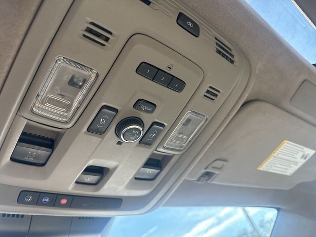 2022 Cadillac Escalade 4WD 4dr Sport Platinum - 22920191 - 19