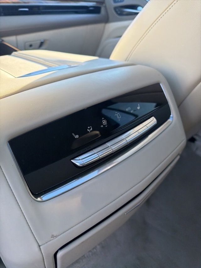 2022 Cadillac Escalade 4WD 4dr Sport Platinum - 22941210 - 19