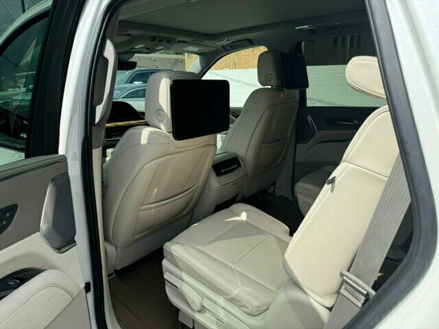 2022 Cadillac Escalade MSRP$111915/LuxuryPlatinum/4WD/NightVision/SuperCruise/PanoRoof - 22575694 - 10