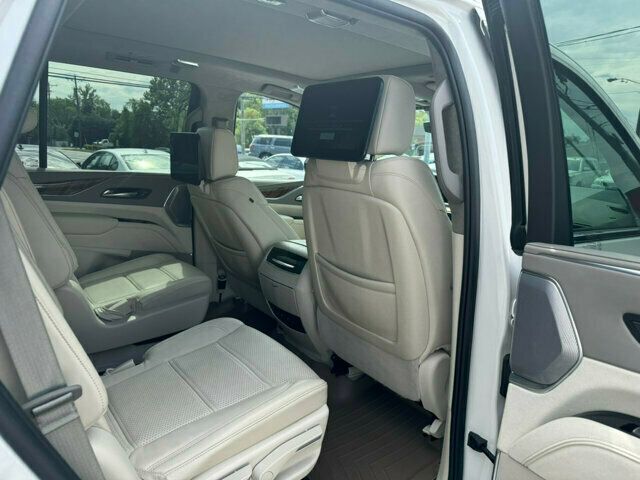 2022 Cadillac Escalade MSRP$111915/LuxuryPlatinum/4WD/NightVision/SuperCruise/PanoRoof - 22575694 - 15