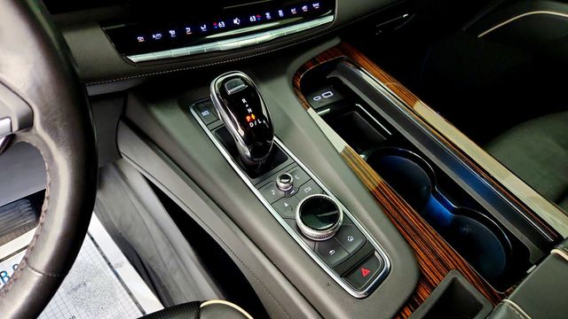 2022 Cadillac Escalade Premium Luxury RWD w/ 6.2L V8 & Panoramic Sunroof - 23090341 - 16