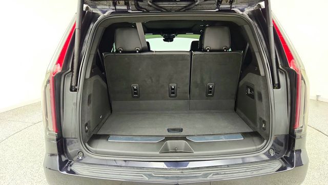 2022 Cadillac Escalade Premium Luxury RWD w/ 6.2L V8 & Panoramic Sunroof - 23090341 - 23