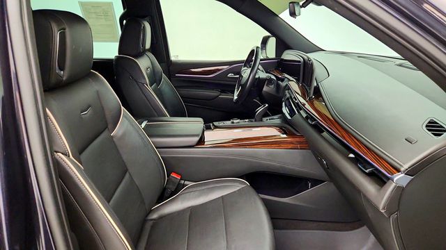 2022 Cadillac Escalade Premium Luxury RWD w/ 6.2L V8 & Panoramic Sunroof - 23090341 - 25