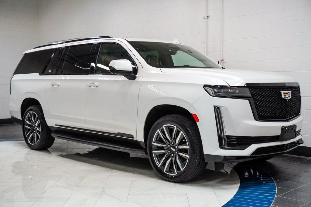 2022 Cadillac Escalade ESV Sport photo 4