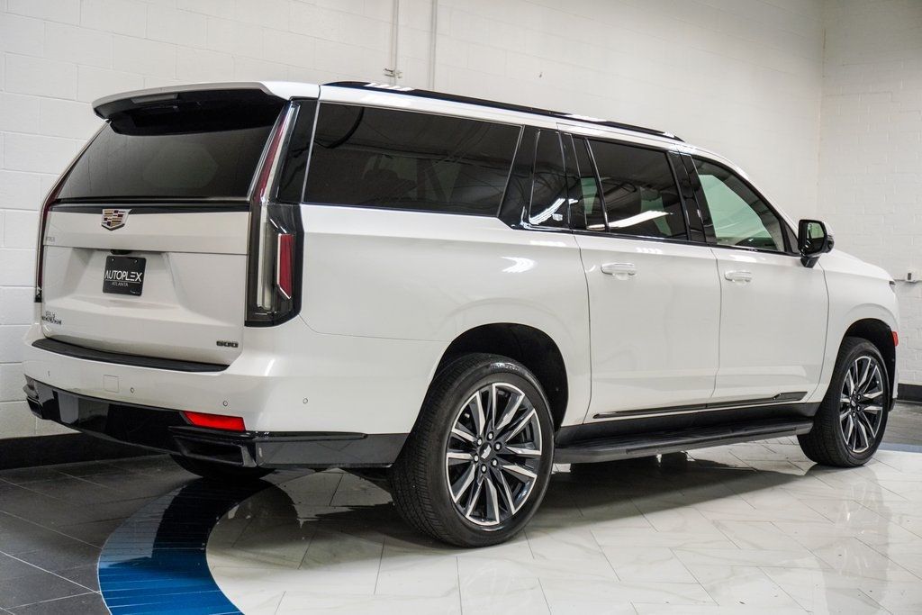 2022 Cadillac Escalade ESV Sport photo 5