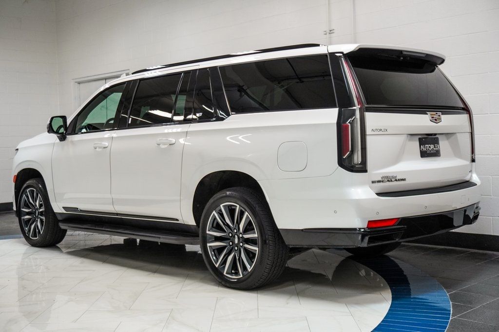 2022 Cadillac Escalade ESV Sport photo 6