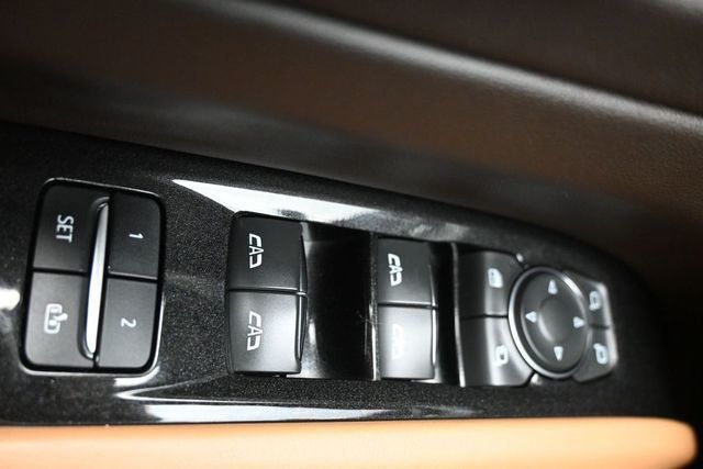 2022 Cadillac Escalade ESV 4WD 4dr Sport - 23038675 - 29
