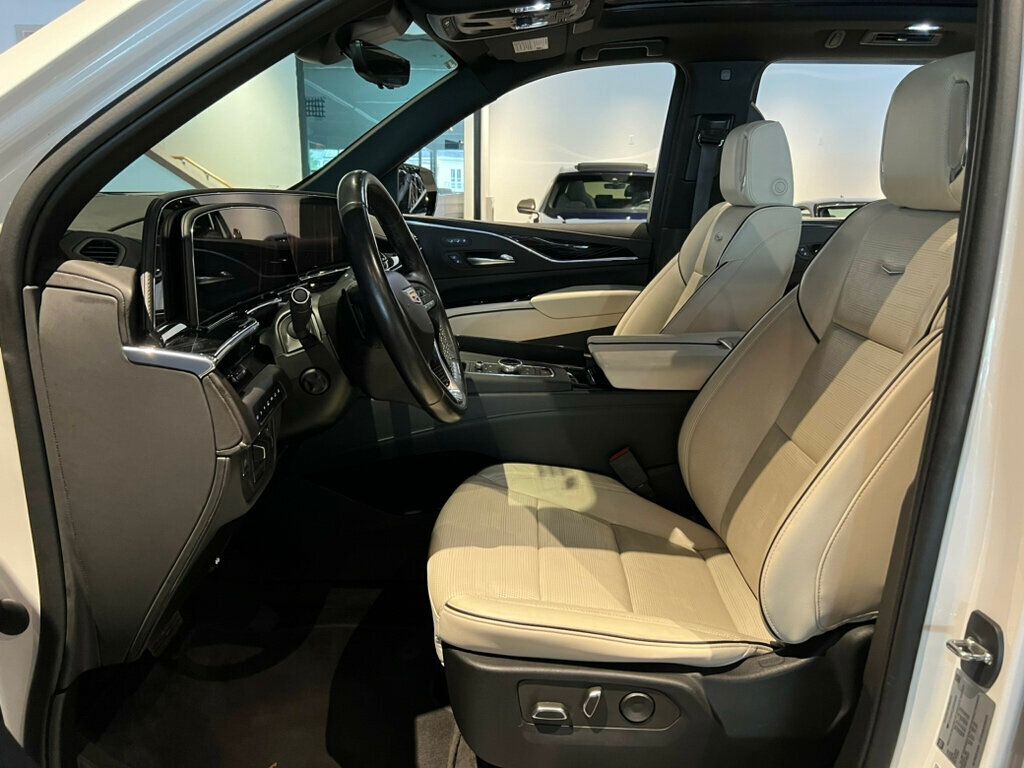 2022 Cadillac Escalade ESV Sport photo 16