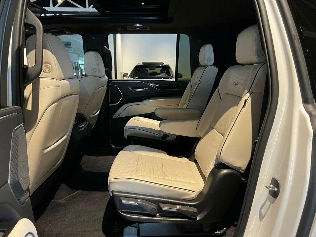 2022 Cadillac Escalade ESV Sport photo 24