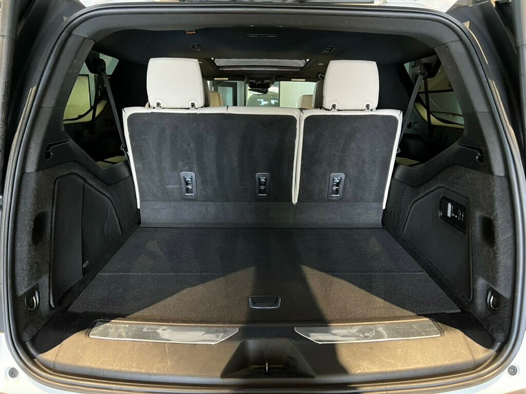 2022 Cadillac Escalade ESV Sport photo 27