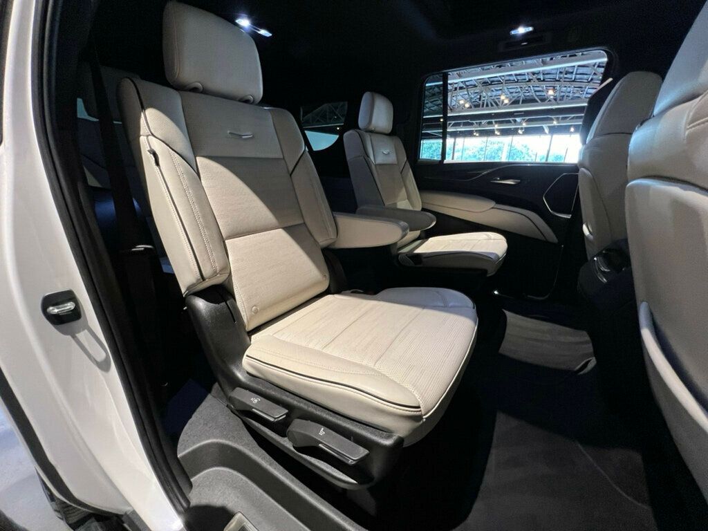2022 Cadillac Escalade ESV Sport photo 32
