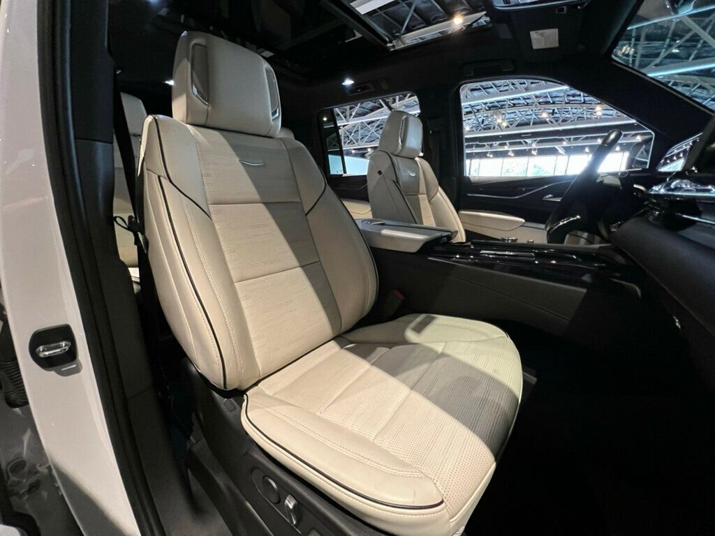 2022 Cadillac Escalade ESV Sport photo 36