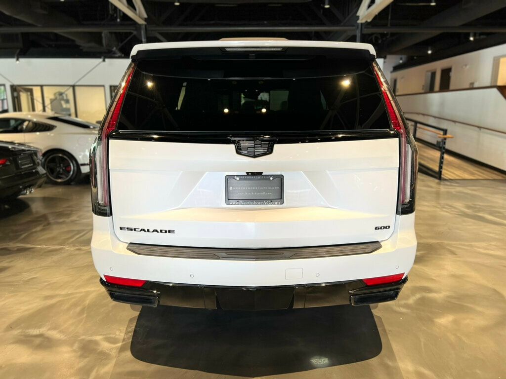 2022 Cadillac Escalade ESV Sport photo 4