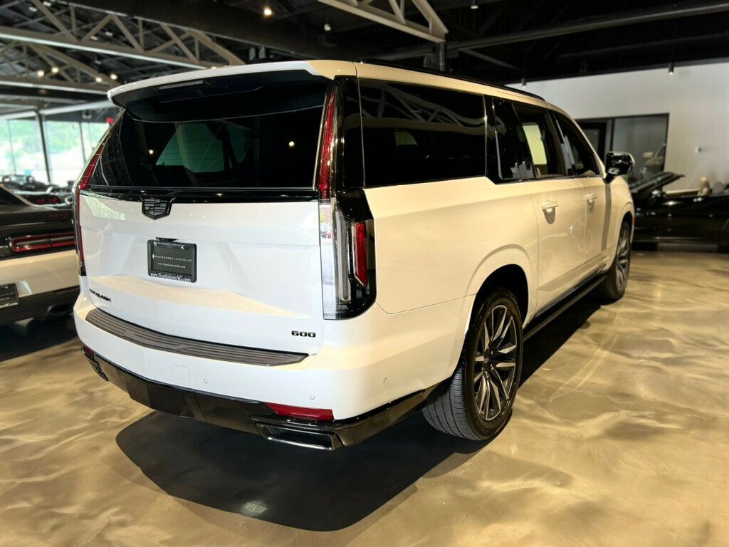 2022 Cadillac Escalade ESV Sport photo 5