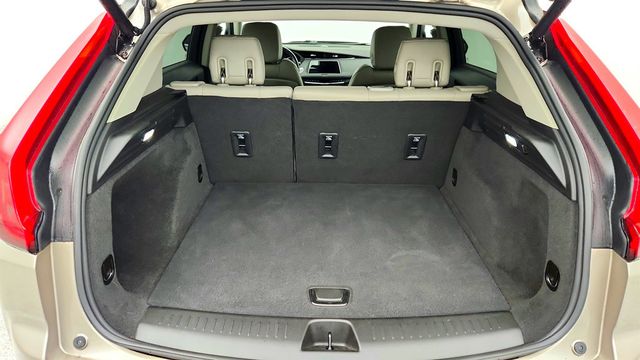 2022 Cadillac XT4 4dr Luxury - 22960320 - 22