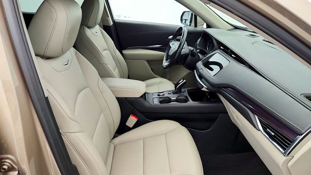 2022 Cadillac XT4 4dr Luxury - 22960320 - 24