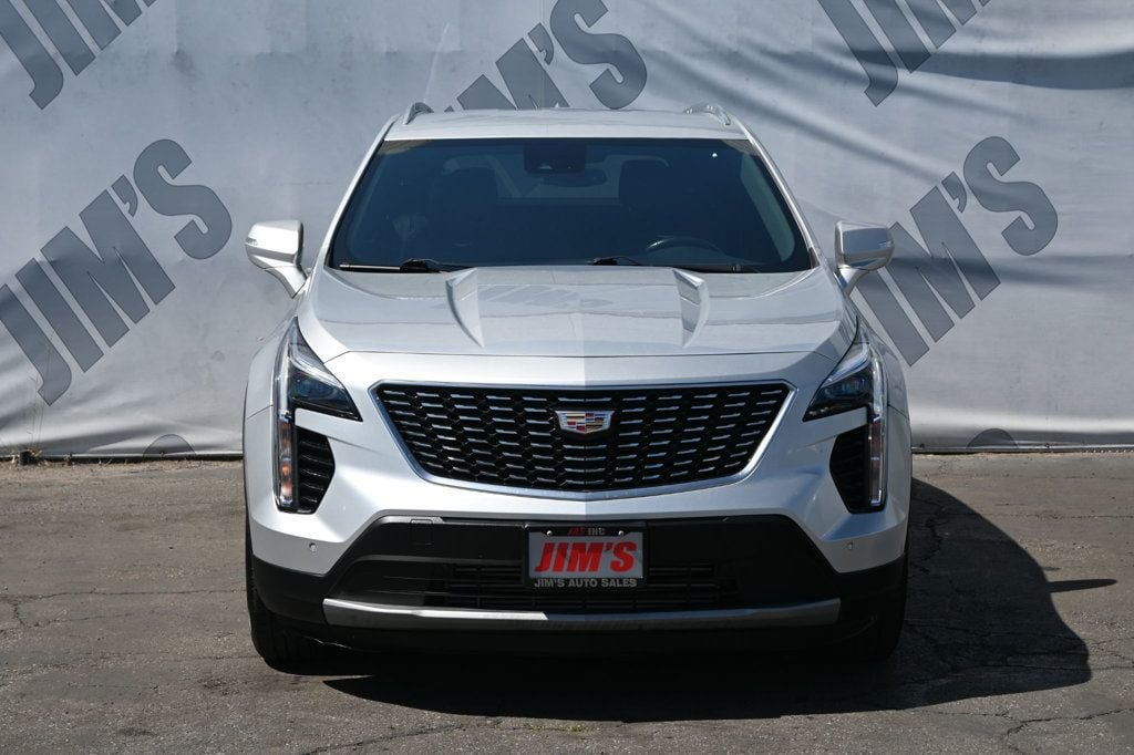 2022 Cadillac XT4 Premium Luxury photo 2