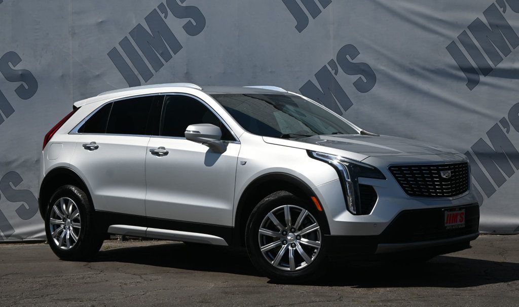 2022 Cadillac XT4 Premium Luxury photo 3