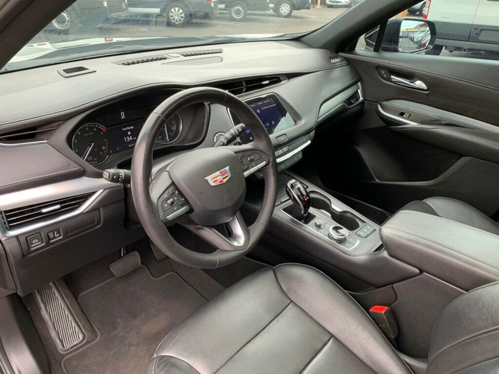 2022 Cadillac XT4 Premium Luxury photo 17