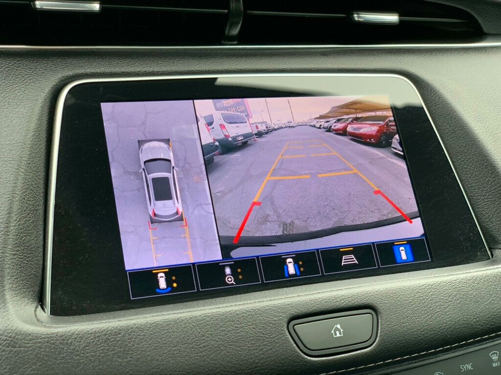 2022 Cadillac XT4 Premium Luxury photo 2