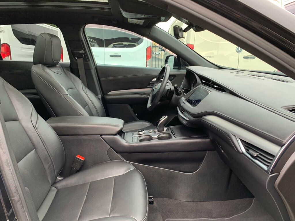 2022 Cadillac XT4 Premium Luxury photo 23