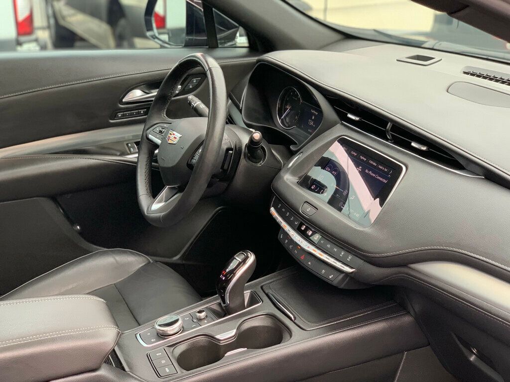 2022 Cadillac XT4 Premium Luxury photo 25