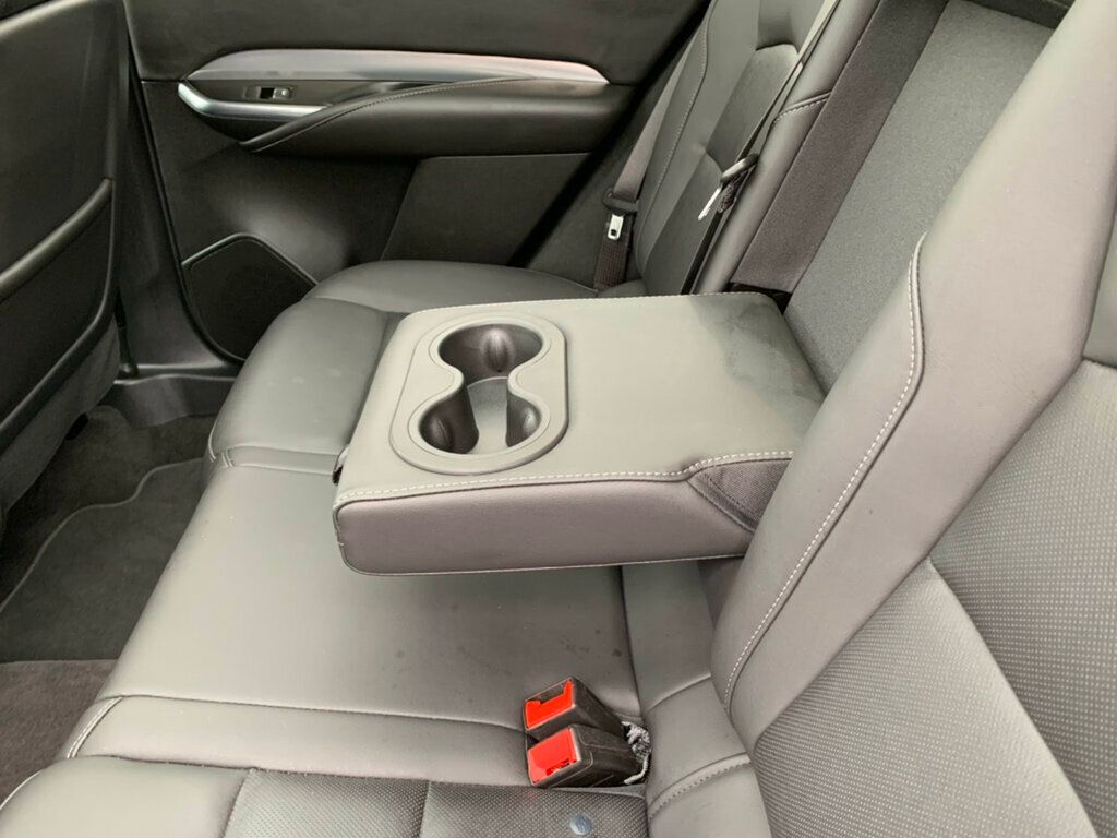 2022 Cadillac XT4 Premium Luxury photo 32