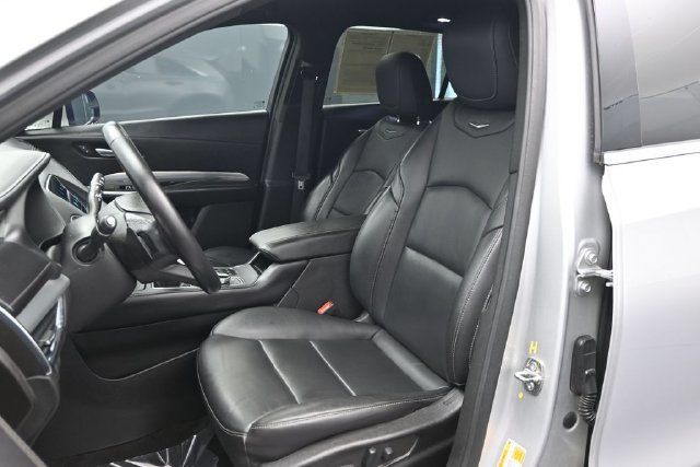 2022 Cadillac XT4 Premium Luxury