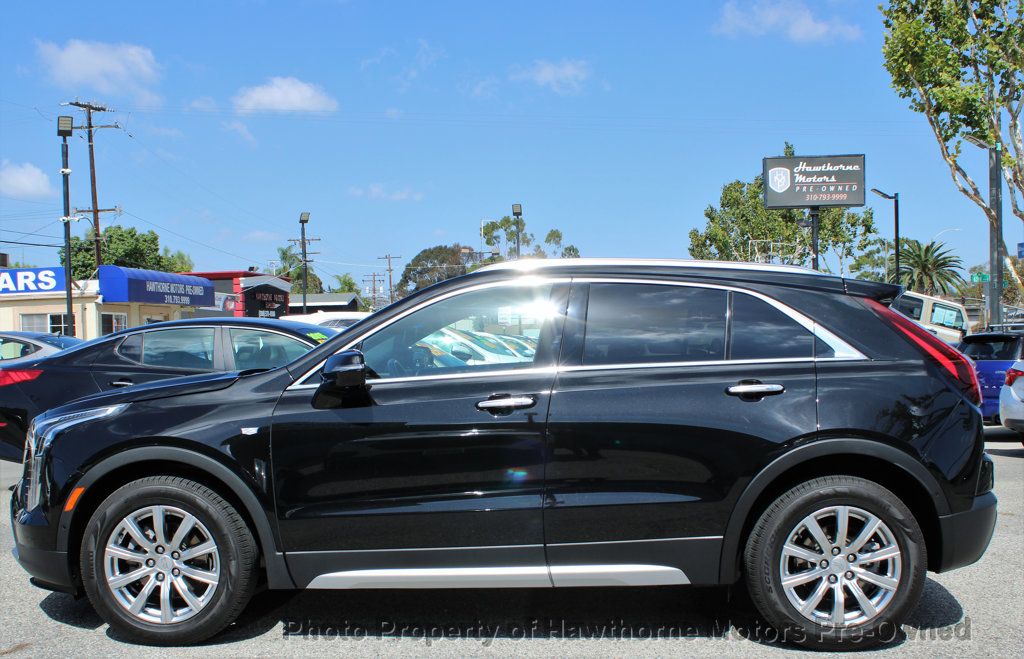 2022 Cadillac XT4 Premium Luxury photo 4