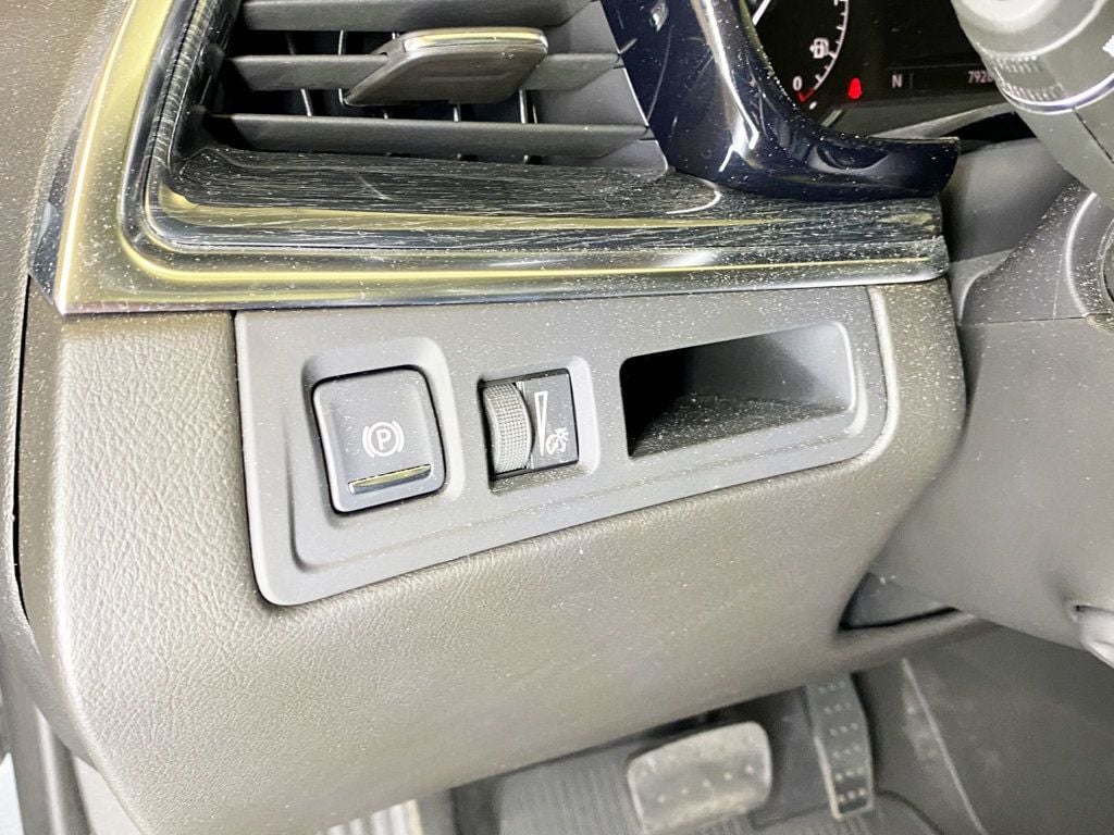 2022 Cadillac XT5 Premium Luxury photo 25
