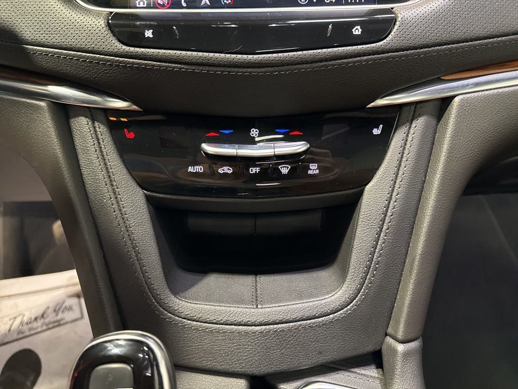2022 Cadillac XT5 AWD 4dr Premium Luxury - 23027776 - 19