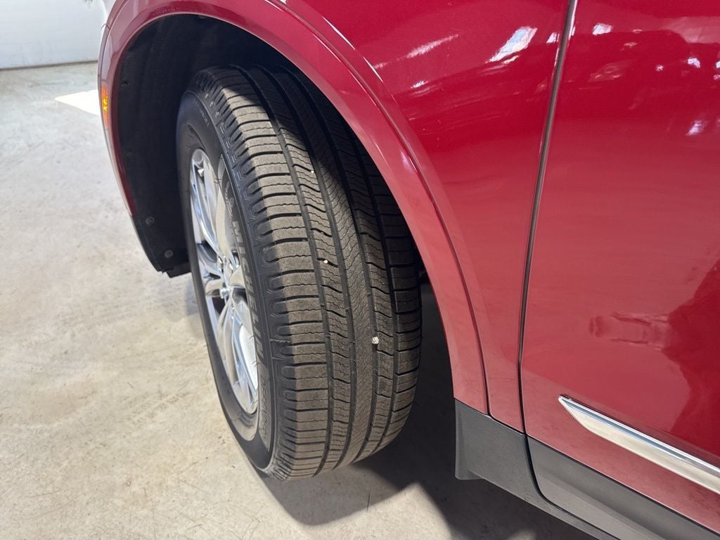 2022 Cadillac XT5 FWD 4dr Premium Luxury - 23000778 - 2