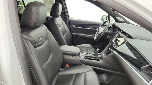 2022 Cadillac XT6 4dr Premium Luxury withTechnology & Driver Assist Packages & Nav - 22944800 - 22