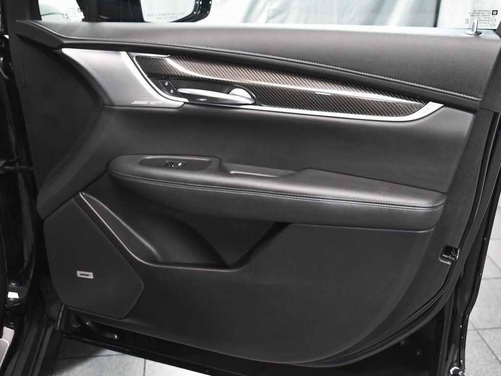 2022 Cadillac XT6 Sport photo 18
