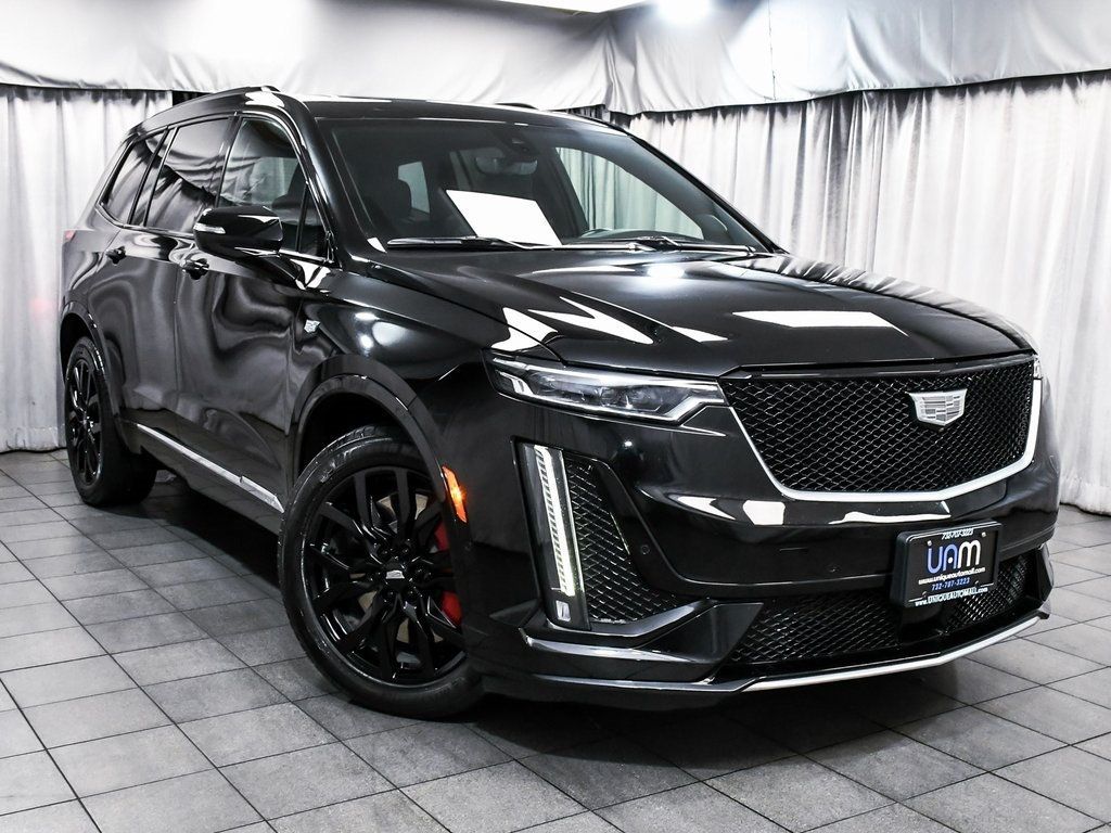 2022 Cadillac XT6 Sport photo 3