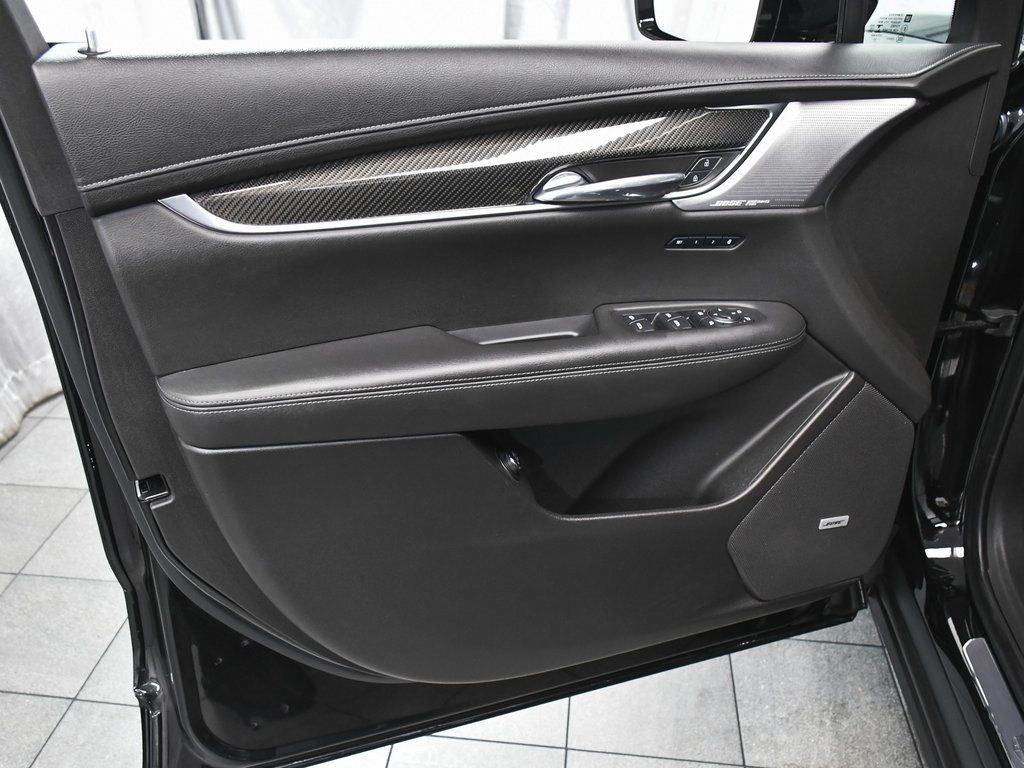2022 Cadillac XT6 Sport photo 9