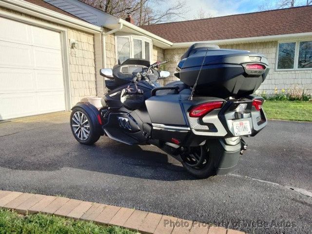 2022 Can-Am Spyder RT Sea-to-Sky - 22492668 - 1