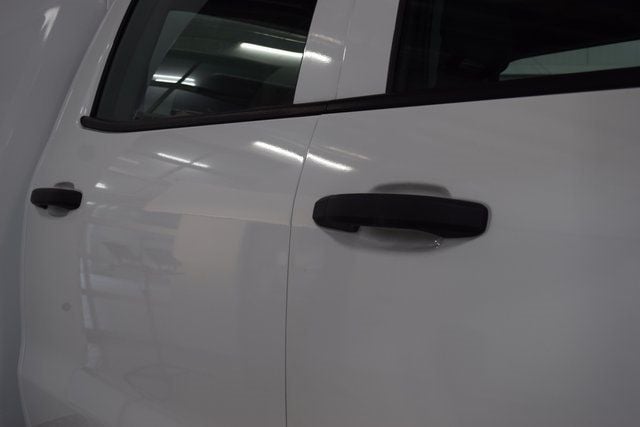 2022 Chevrolet Silverado 5500HD Work Truck photo 9
