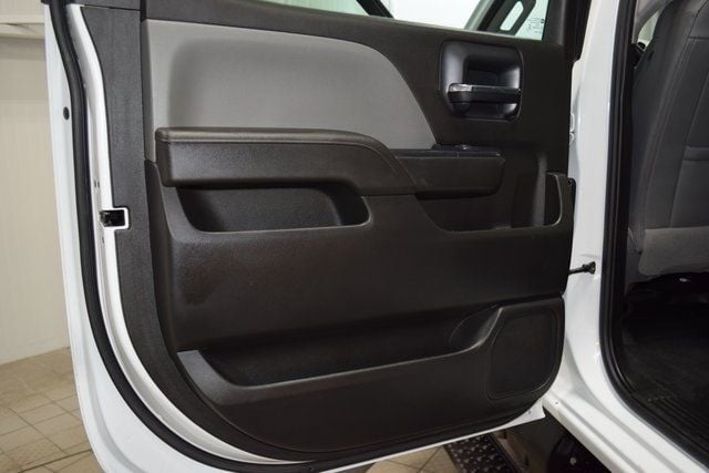 2022 Chevrolet Silverado 5500HD Work Truck photo 27
