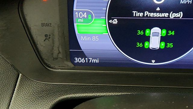 2022 Chevrolet Bolt EUV 4dr LT with Convenience, Comfort & Driver Confidence Packages - 22953851 - 12