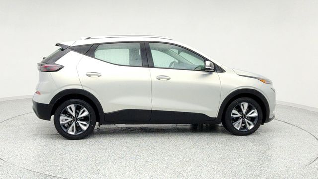 2022 Chevrolet Bolt EUV 4dr LT with Convenience, Comfort & Driver Confidence Packages - 22953851 - 3