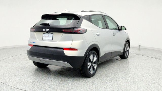 2022 Chevrolet Bolt EUV 4dr LT with Convenience, Comfort & Driver Confidence Packages - 22953851 - 4