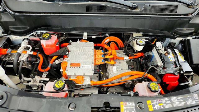 2022 Chevrolet Bolt EUV FWD 4dr LT - 23018217 - 25