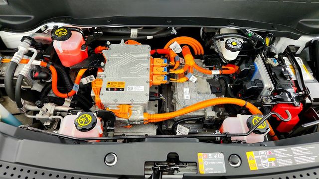 2022 Chevrolet Bolt EUV FWD 4dr LT - 23046982 - 22