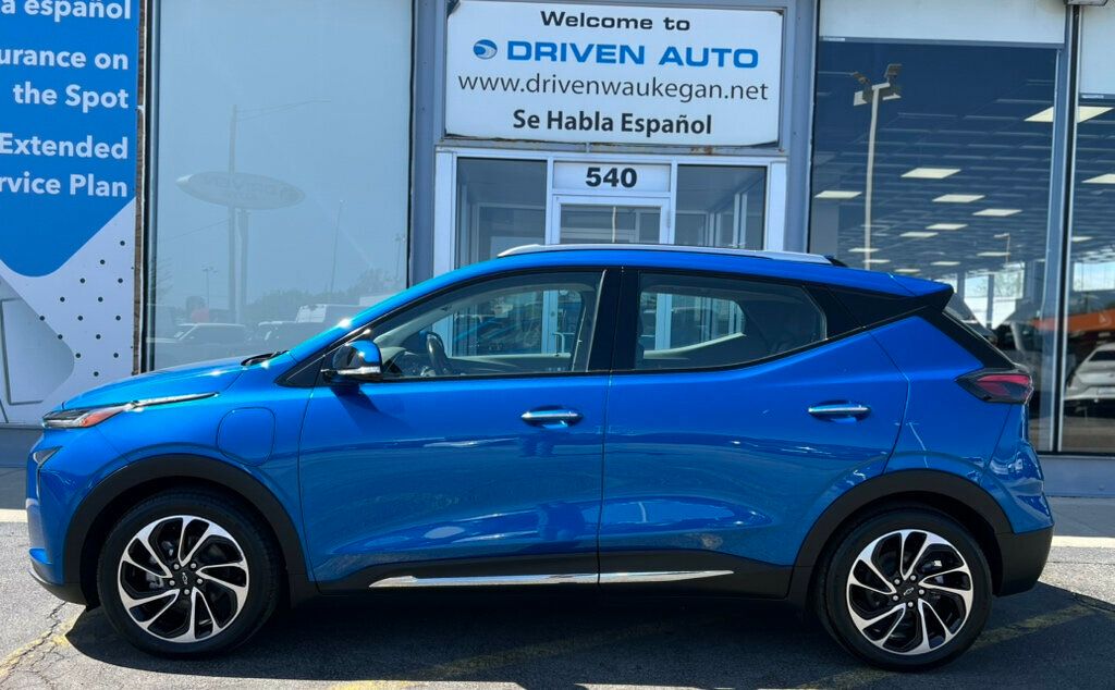 2022 Chevrolet Bolt EUV Premier photo 2